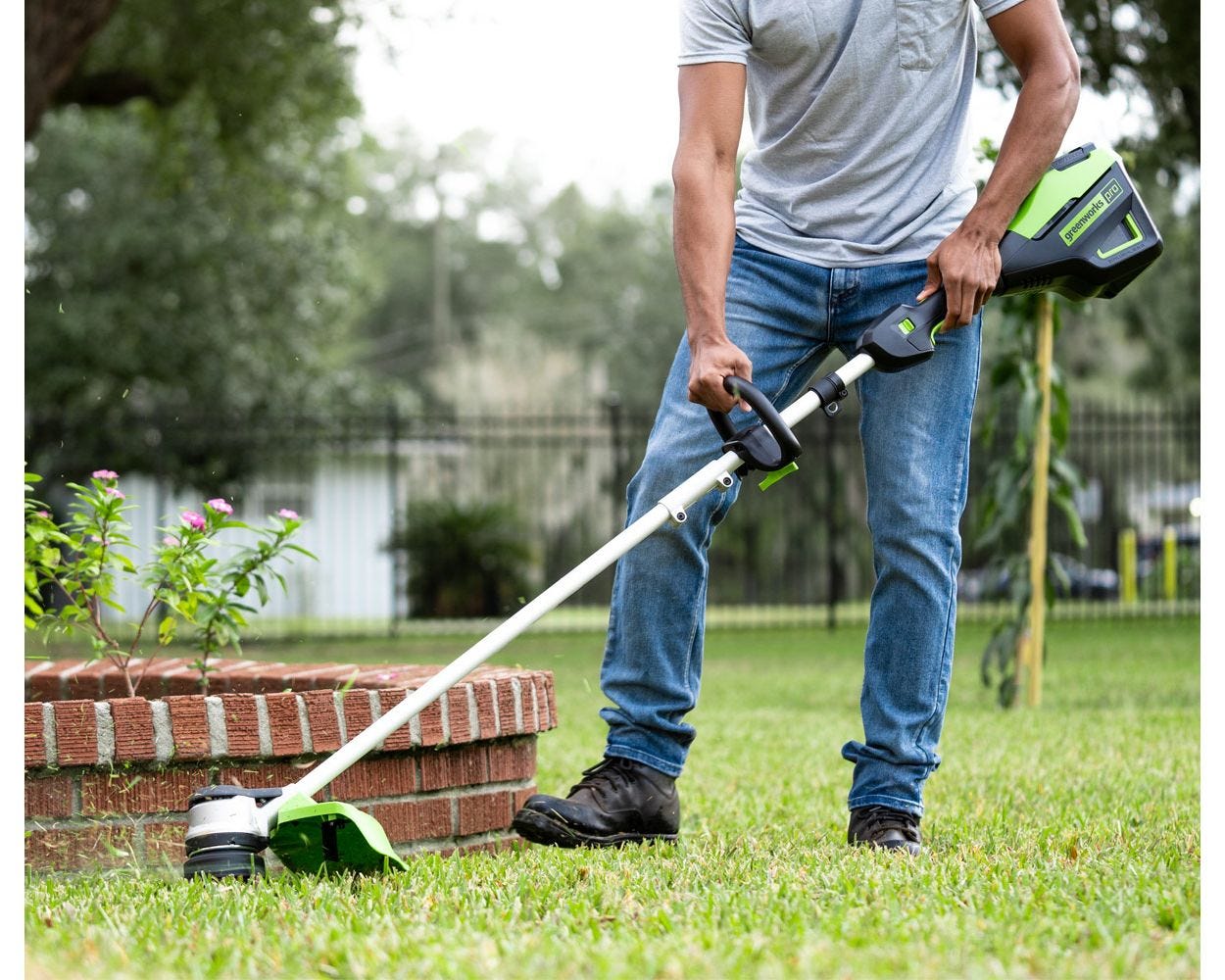 60V 25" Cordless Battery SP Mower & 16" String Trimmer Combo Kit w/ Two (2) 4.0Ah Batteries & Dual Port Rapid Charger